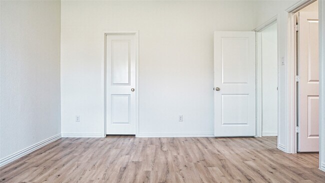 Building Photo - 3358 Avary River Ln