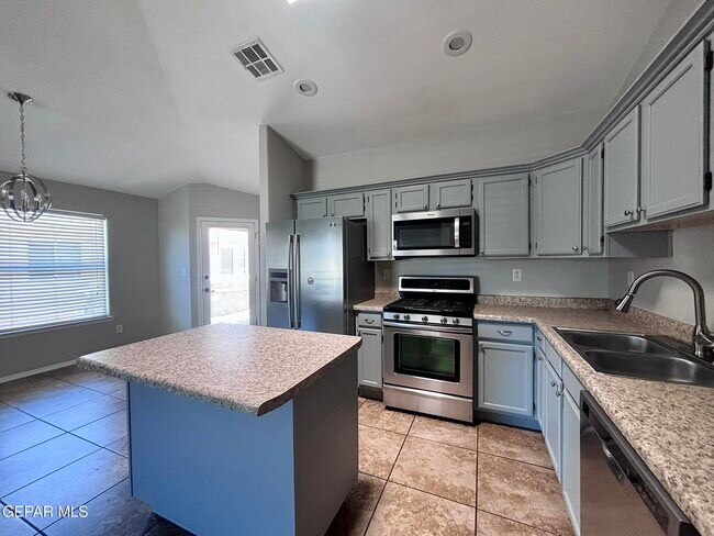 Building Photo - 14416 Spanish Point Dr