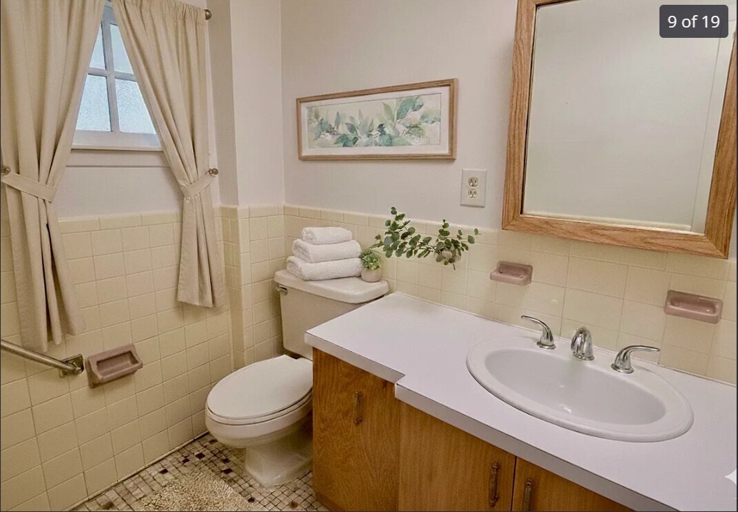 Building Photo - 595 Revere Beach Pky