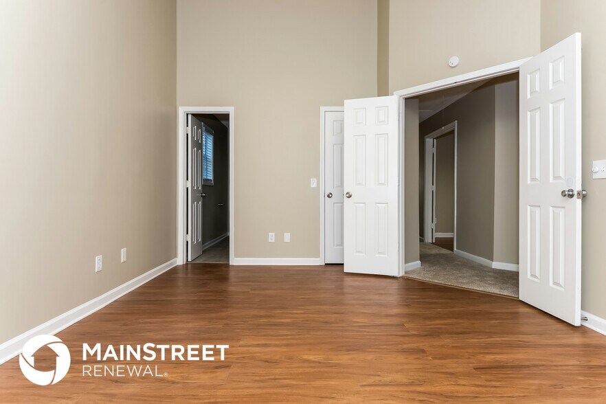 Building Photo - 3675 Sapphire Ct