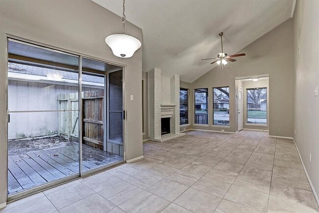 Building Photo - 23322 Pebworth Pl