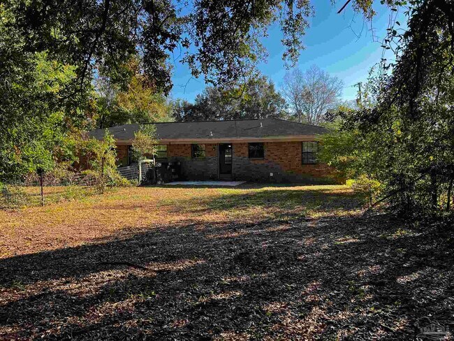 Building Photo - 5682 Crestwood Dr