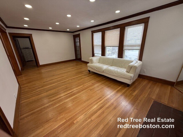 Building Photo - 58 Edgecliff Rd