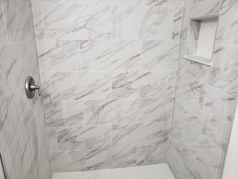 Building Photo - 8126 W 15th Ave