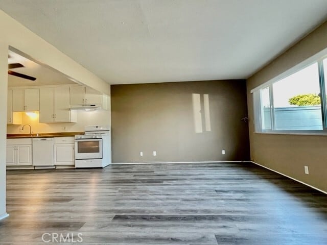 Building Photo - 7732 Cypress Dr