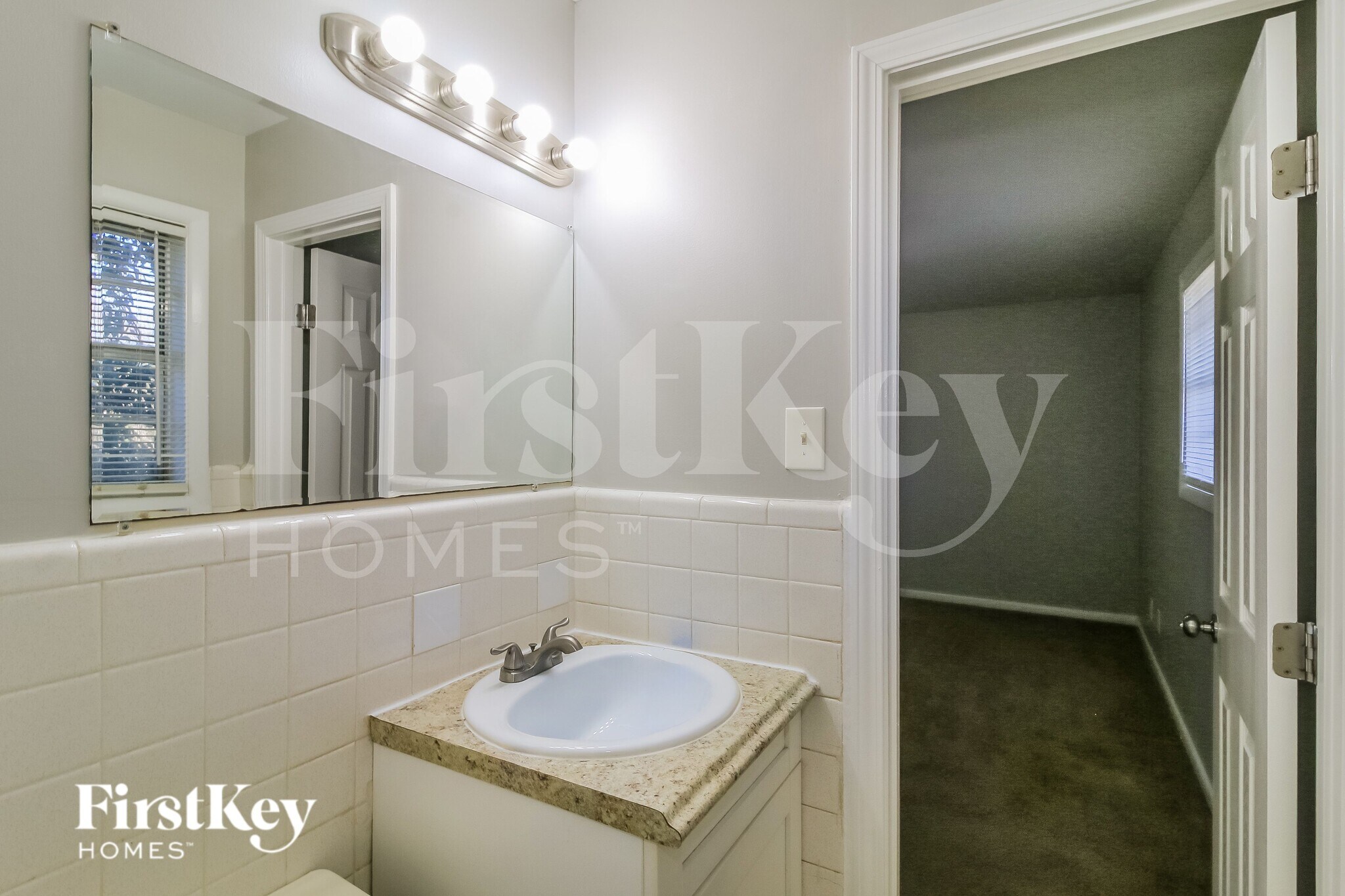 Building Photo - 2364 Tiffany Cir