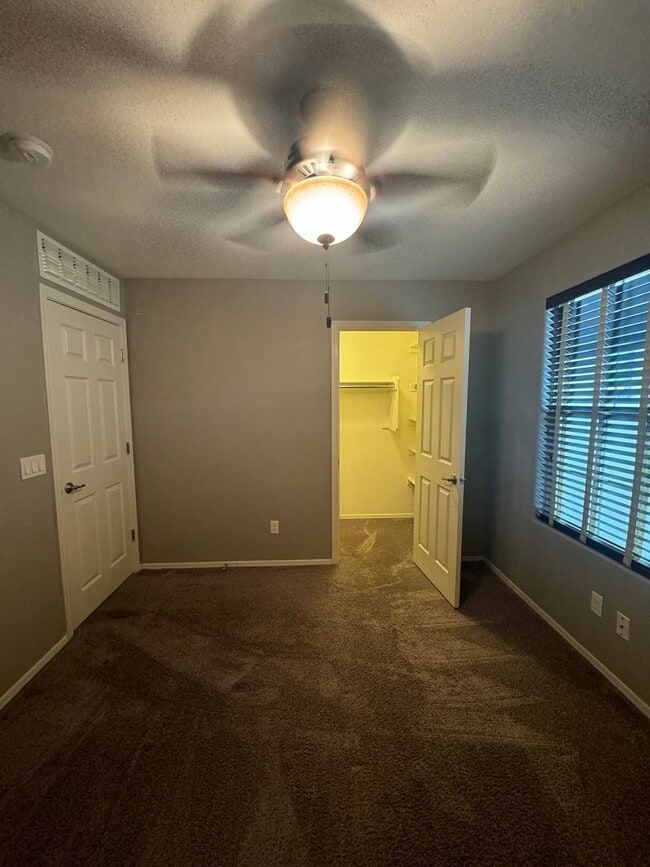 Building Photo - 16345 W Latham St