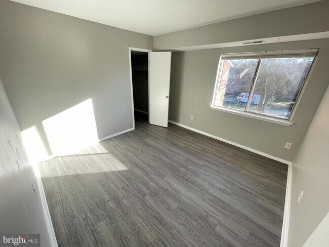 Building Photo - 7994 Audubon Ave