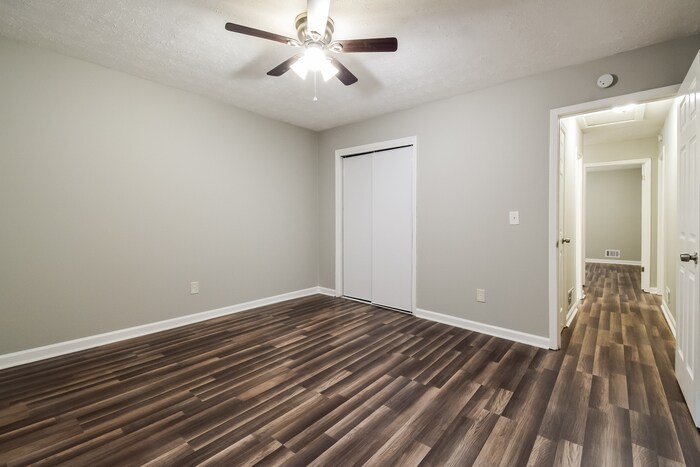 Building Photo - 191 Lucan Way