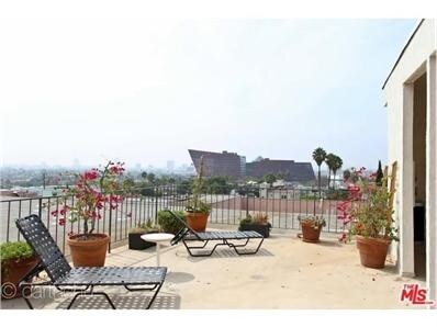 rooftop - 960 Larrabee St