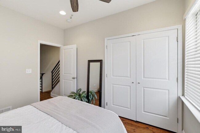 Building Photo - 2249 Kimball St