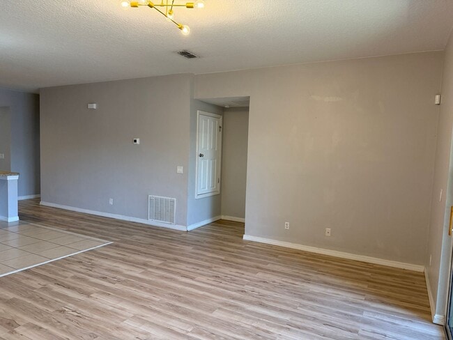 Building Photo - Single Family Home in Clermont