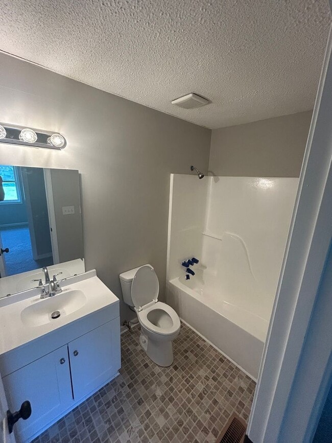 Building Photo - 111 Stall St