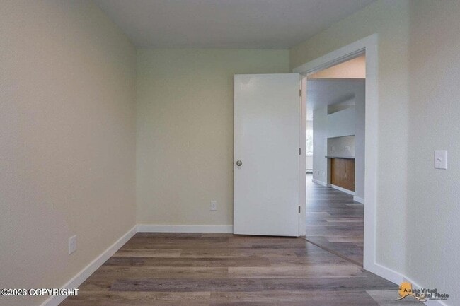 Building Photo - 430 E 14th Ave