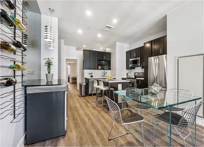 Building Photo - 3810 Wilshire Blvd