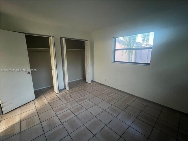 Building Photo - 9203 NW 38th Dr