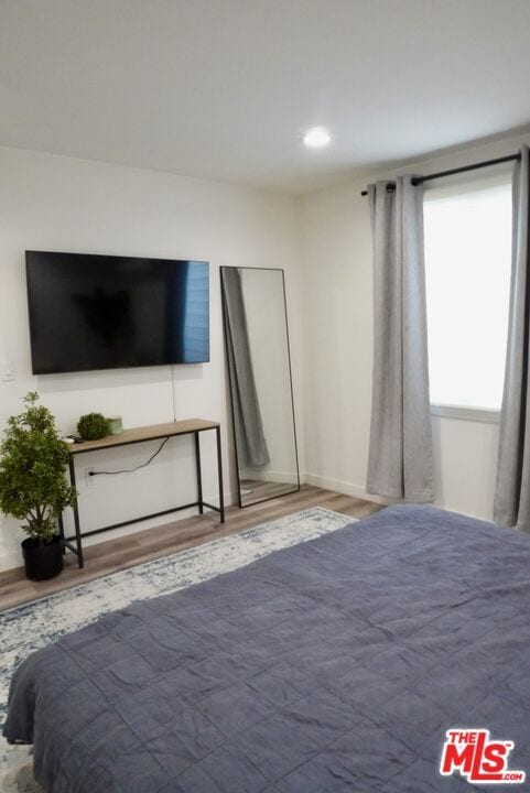 Building Photo - 1157 S Point View St