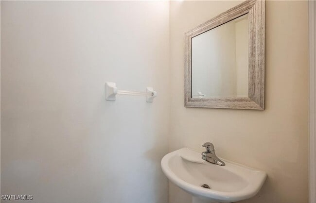 Building Photo - 1088 Oxford Ln