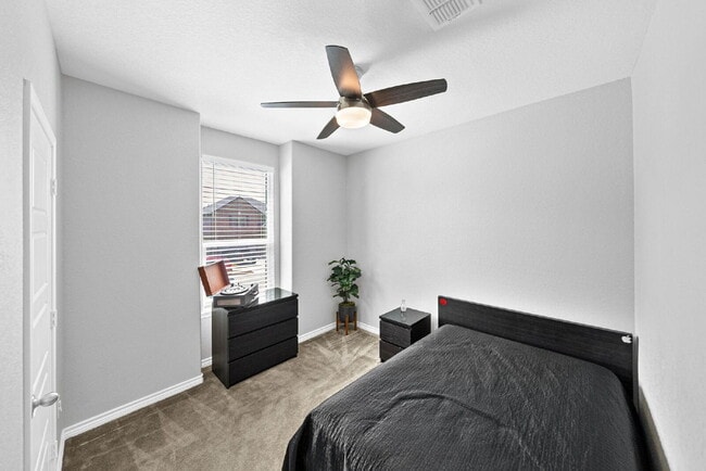Building Photo - 9411 Copperway