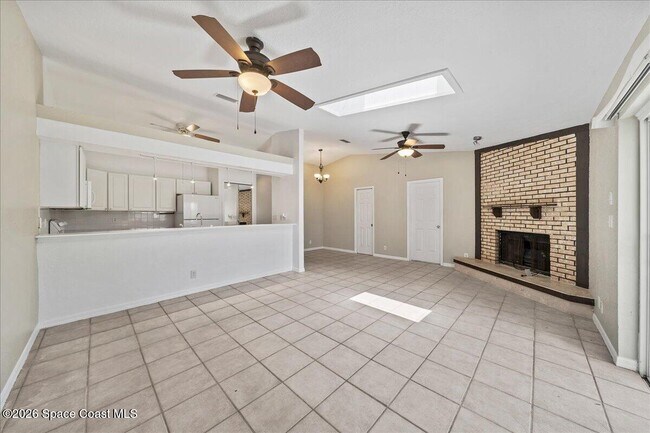 Building Photo - 5283 Palmetto Dr