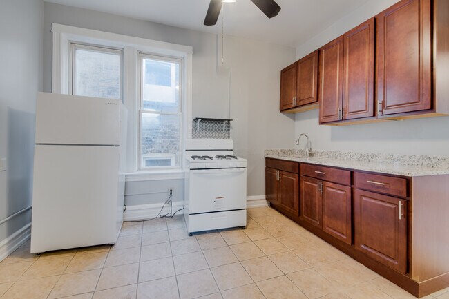 Building Photo - 2511 W Le Moyne St