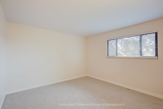 Building Photo - Evolve Real Estate: Exceptional Location! Remodeled 4-Bed Greenwood Village Home Walkable to Cher...