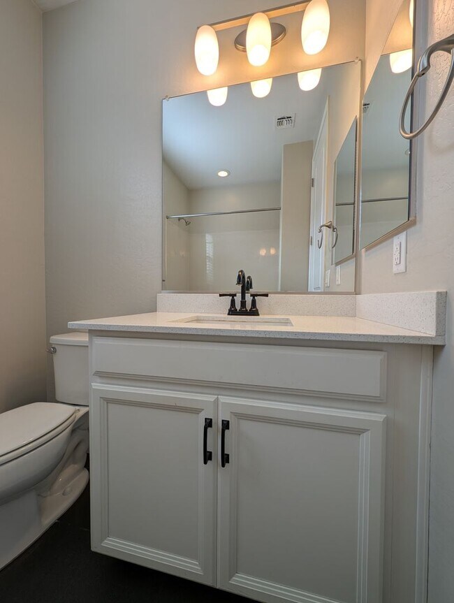 Building Photo - 3 Bedroom Home in the Eastmark Community Near E Ray Rd and S Signal Butte Rd!
