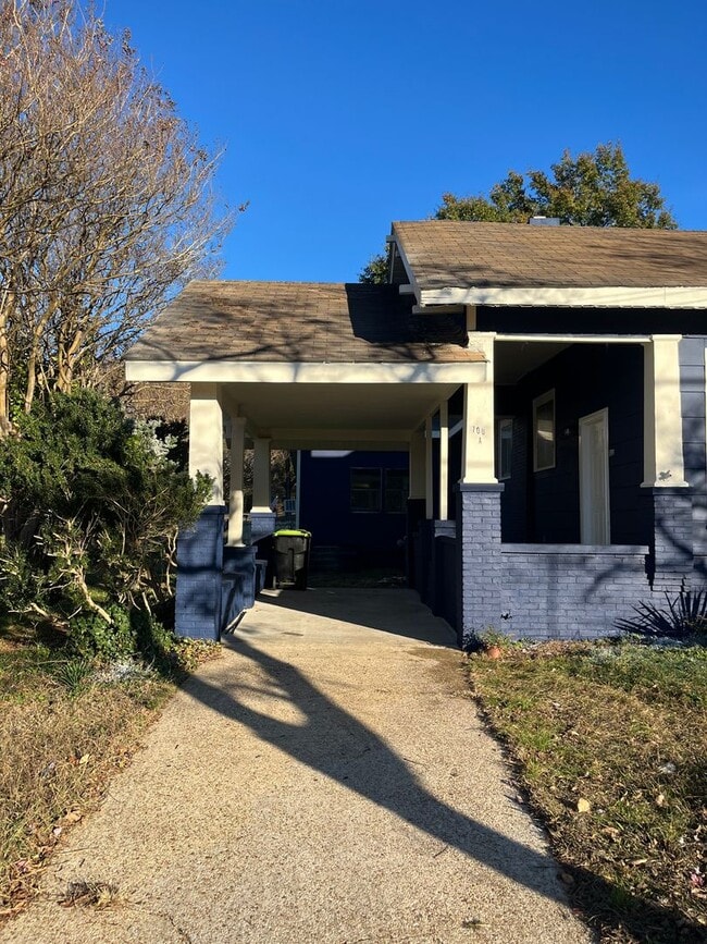 Building Photo - 100 S Main Ave