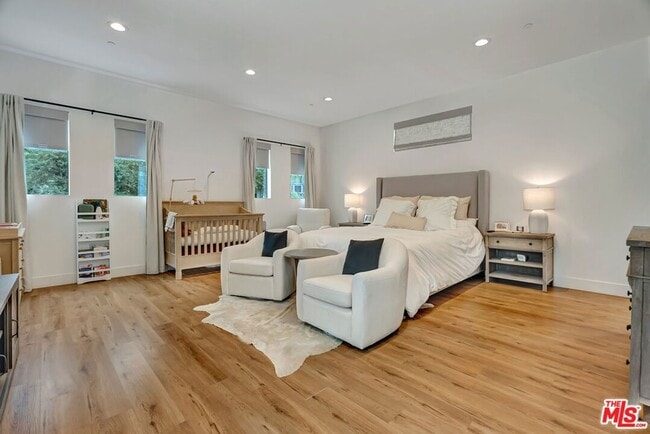 Building Photo - 4203 Saugus Ave