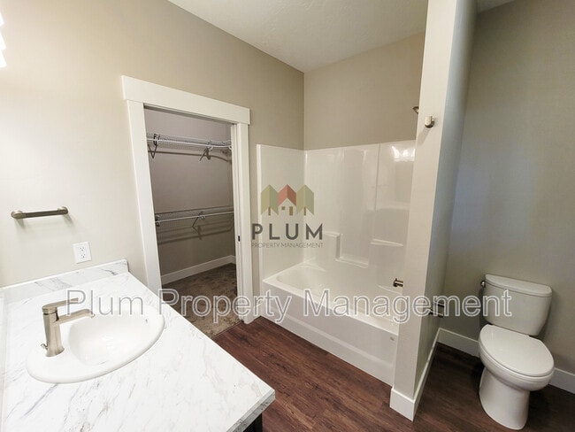 Building Photo - 2795 Hamilton Way