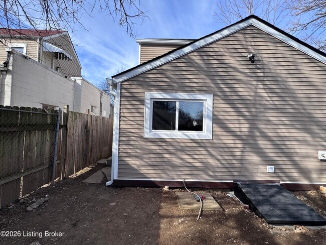 Building Photo - 207 N 19th St