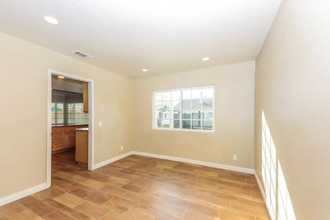 Building Photo - 11419 Rancho La Brea Dr