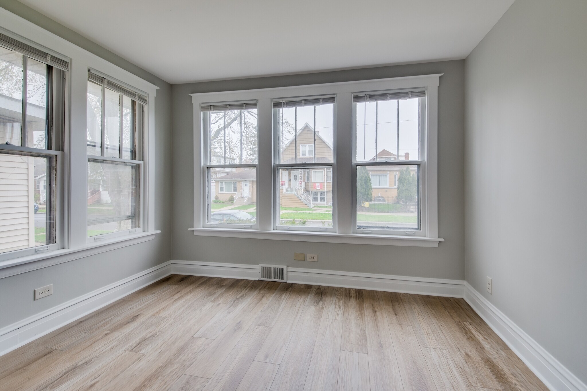 Building Photo - 6228 W Berenice Ave