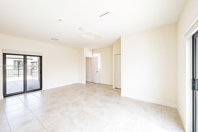 Building Photo - 4702 NW 83rd Path