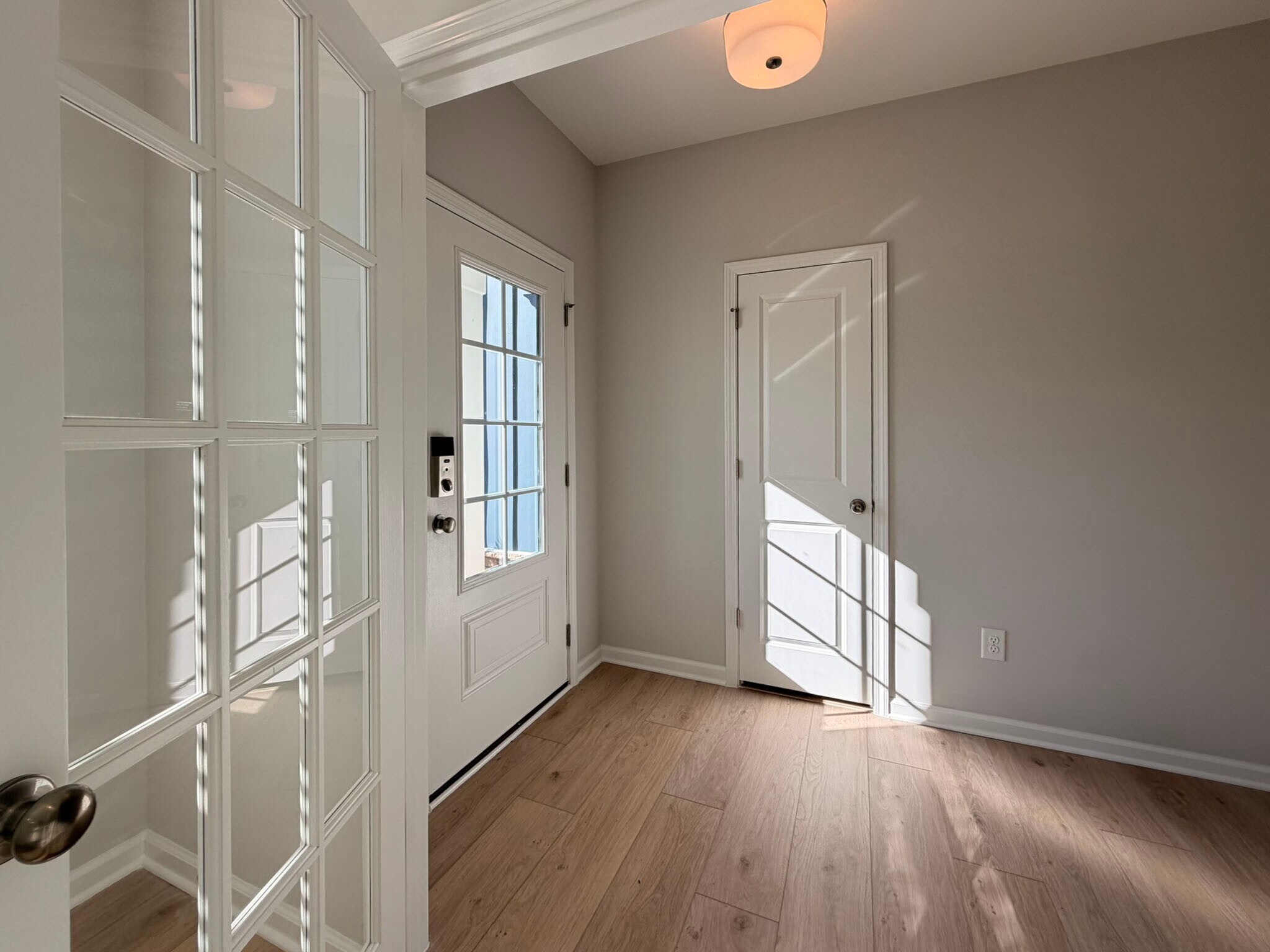 Building Photo - 2459 Englemann Dr