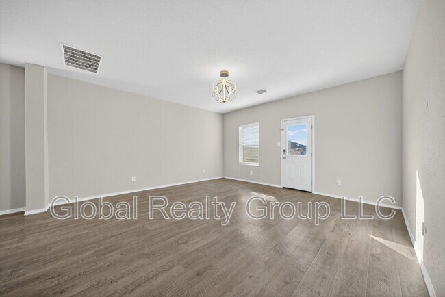 Building Photo - 10419 Lateleaf Oak