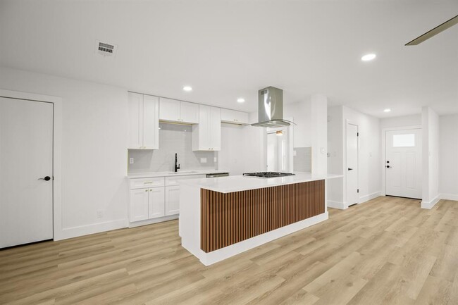 Building Photo - 9006 Lodge Ct