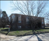 Building Photo - 300 Westland Dr