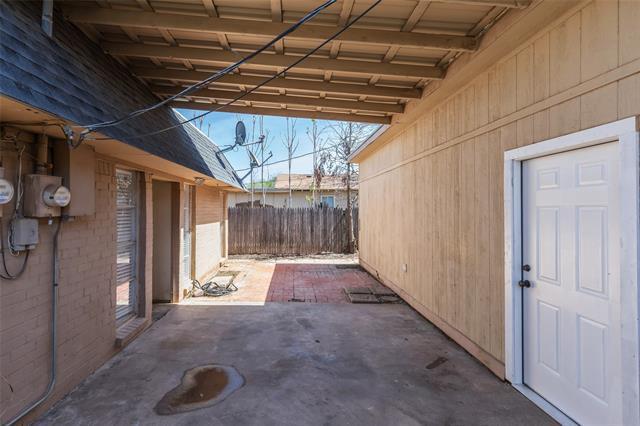 Building Photo - 3333 S 27th St