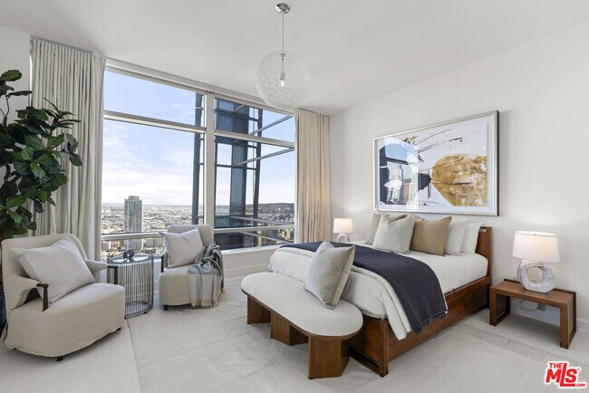 Building Photo - 900 W Olympic Blvd