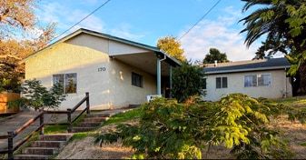 Building Photo - 170 Westelle Dr