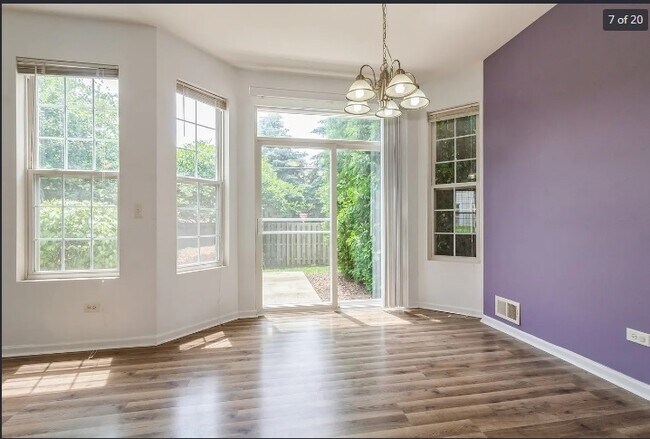 Building Photo - 4924 Montauk Dr