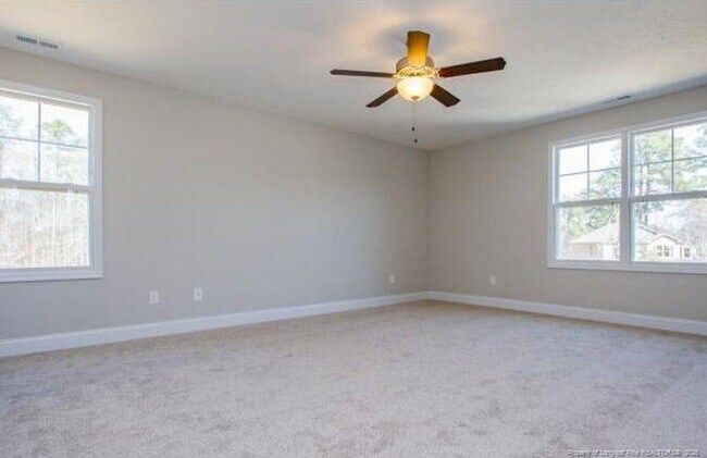 Building Photo - 425 Sedgemoor Rd