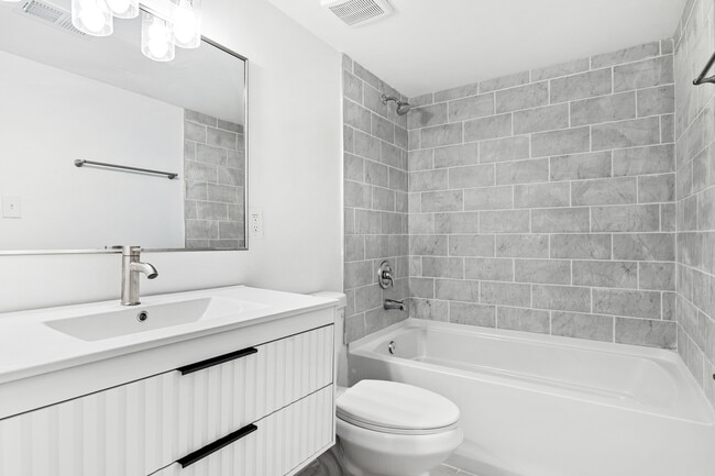 Building Photo - 5582 Pershing Ave