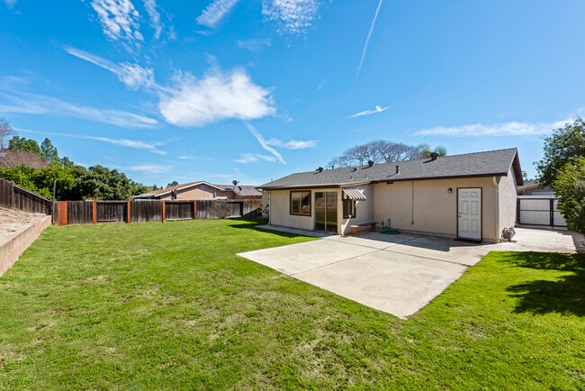 Building Photo - 14773 Stanford St