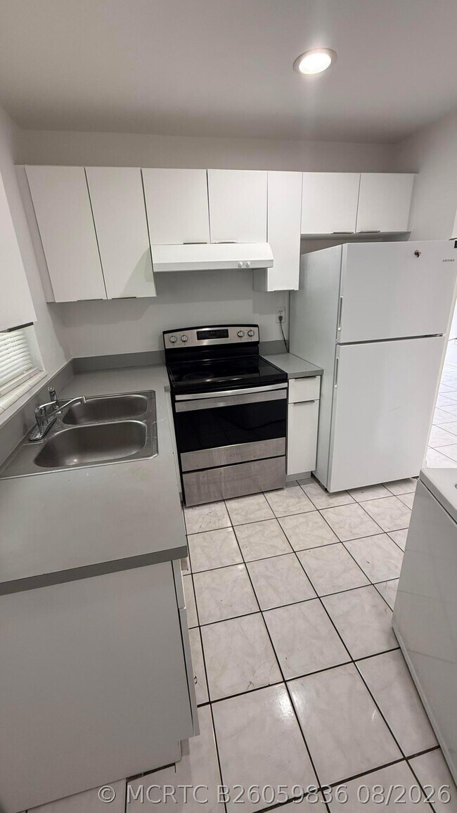Building Photo - 1608 NW 58th Terrace