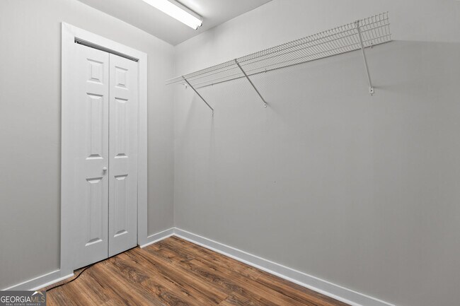 Building Photo - 2315 Hiawassee Dr NW