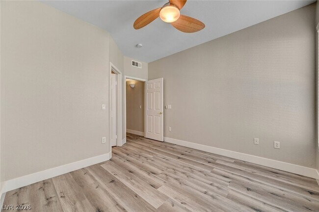 Building Photo - 10550 W Alexander Rd