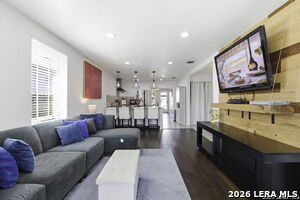 Building Photo - 227 E Baylor St