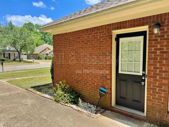 Building Photo - 6272 Deerwood Dr